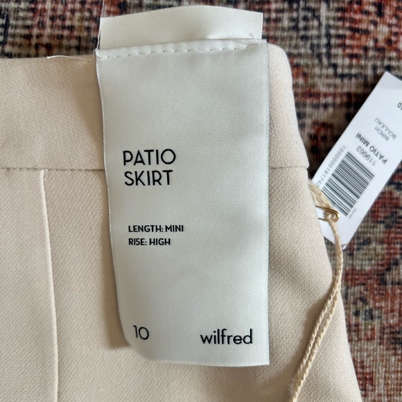 Aritzia Mini Skirt - Crème - Picture 2 of 5